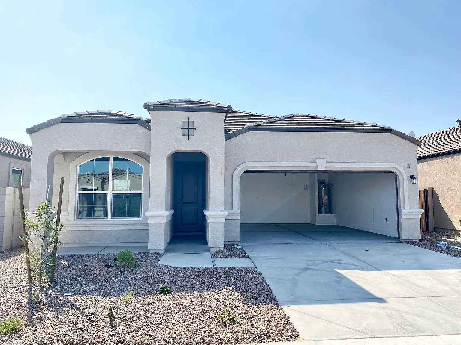 4 bed, 1920 sqft, $1,745 — Photo 1