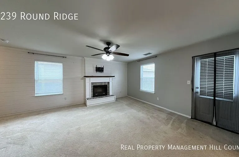 10239 Round Rdg — Photo 3