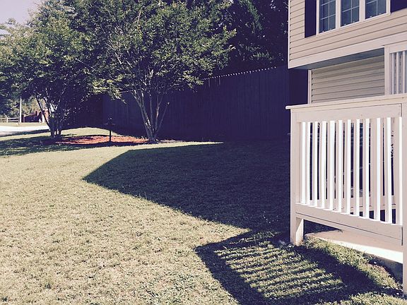 3rd image of 105 Clarion Dr