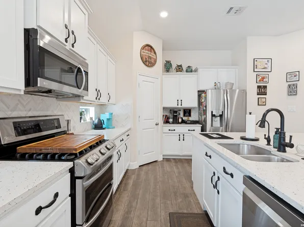 10315 Owl Woods, Schertz, TX 78154