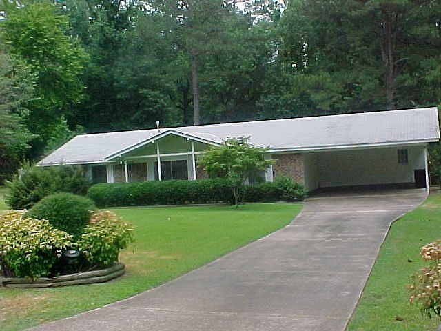 2nd image of 1518 Gordon Dr