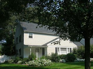 19 Manor Ln, Easton, CT 06612