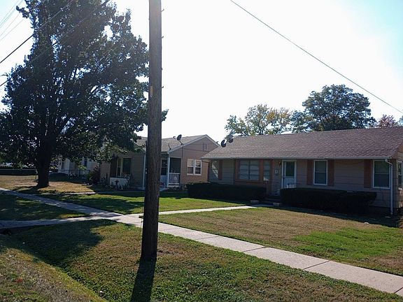 2nd image of 219 S Line St