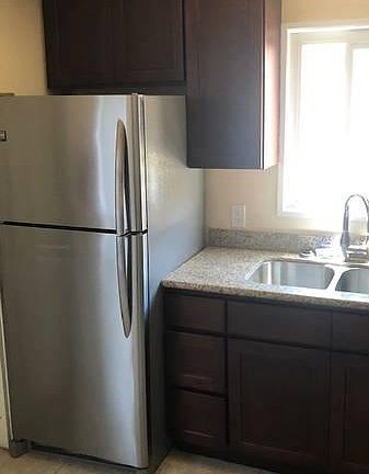 4th image of 5904 Alameda Ave