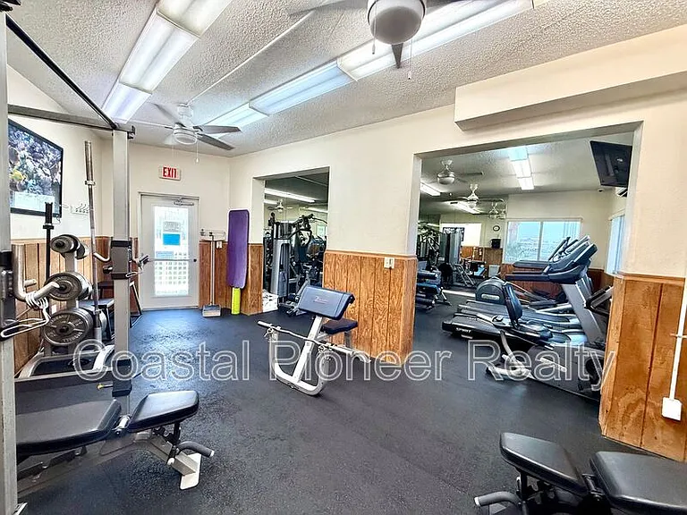 14903 Imperial Point Dr N — Photo 56