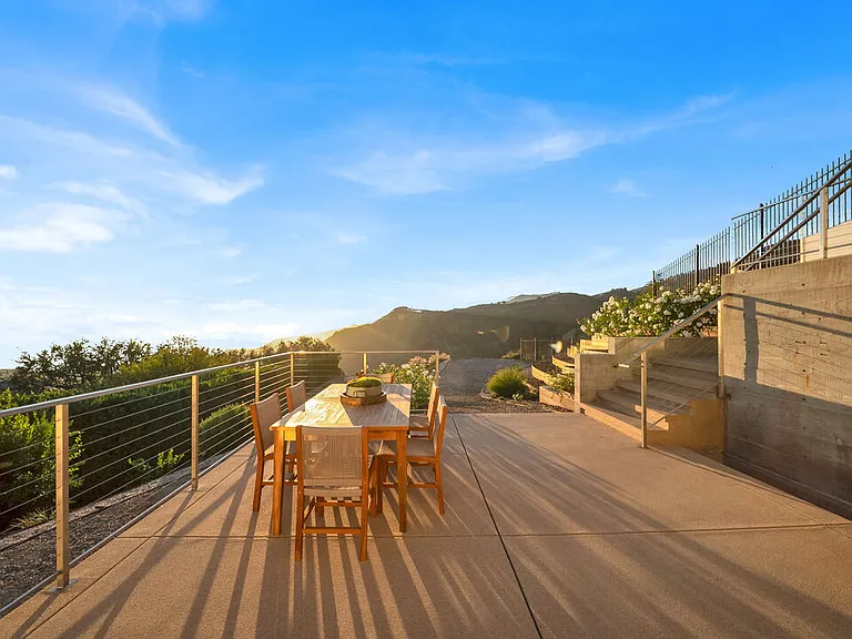 2915 Tuna Canyon Rd — Photo 41