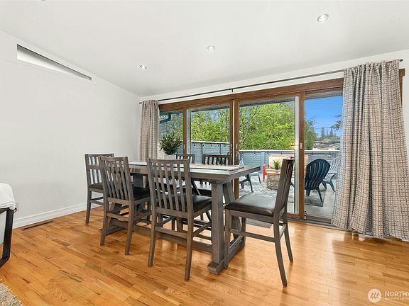 4th image of 4924 Wilmington Avenue