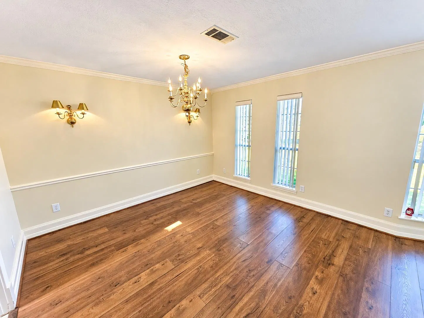 3 bed, 2.0 bath, 1729 sqft, $1,895 — Photo 4