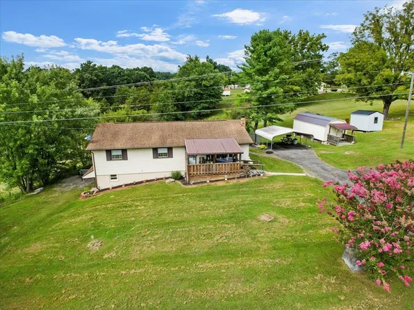 4484 Hurston Rd, Pulaski, VA 24301