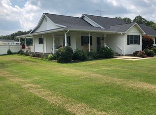 6607 Jezek Rd, Salem, IL 62881