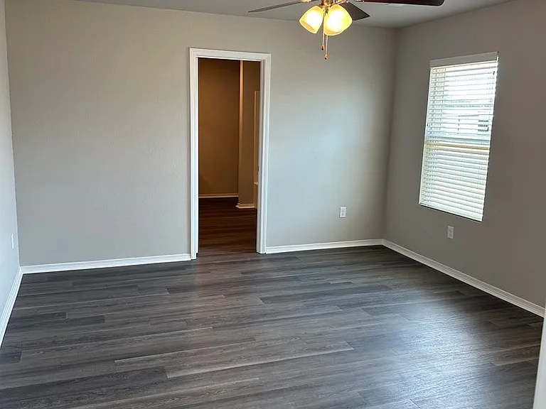 203 Logan Dr — Photo 7