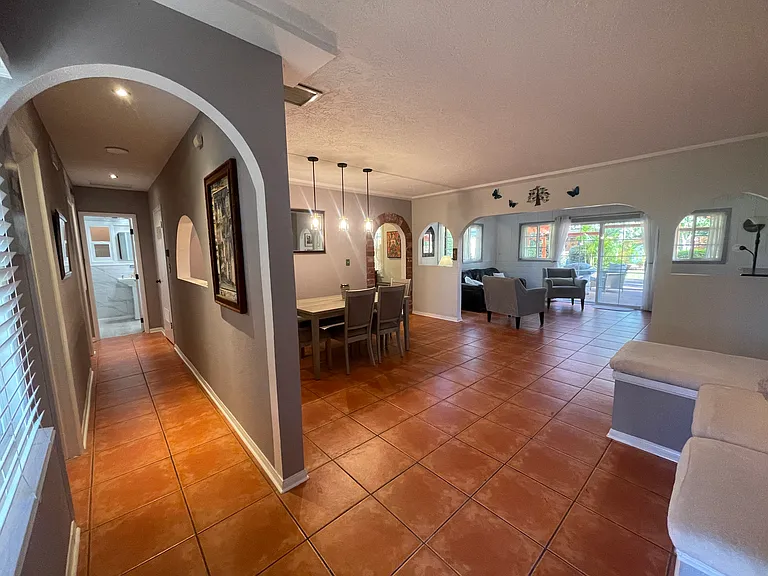 6926 Gretna Ave — Photo 7