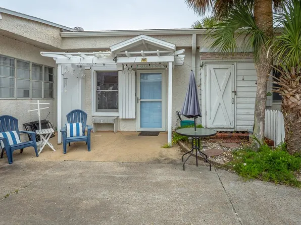 633 E Gorrie Dr #4, Eastpoint, FL 32328