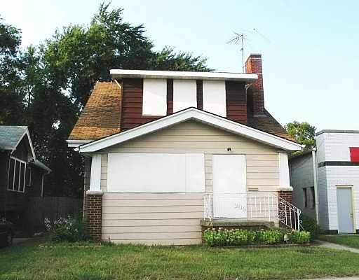 1st image of 206 E 157th St