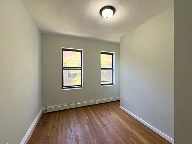 16 Charlotte St #2L — Photo 14
