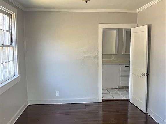 3rd image of 1351 Navco Rd