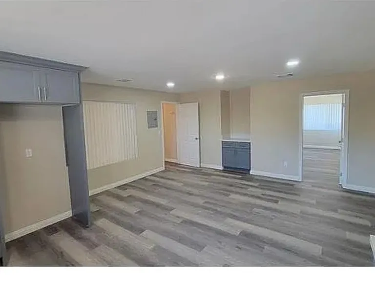 811 Orchid Ct #L — Photo 18