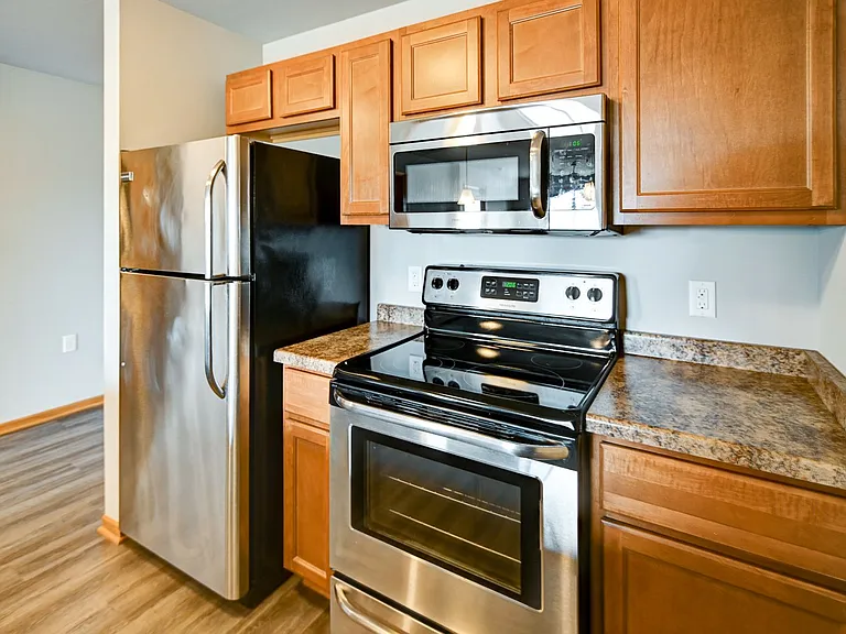 Fairhaven Court Apartments — Photo 9
