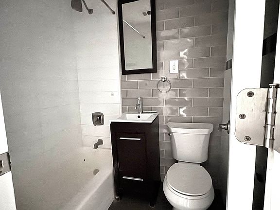 5th image of 2166 Frederick Douglass Blvd APT 5F