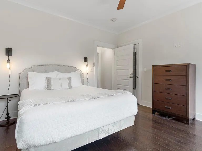 105B McCall St — Photo 40