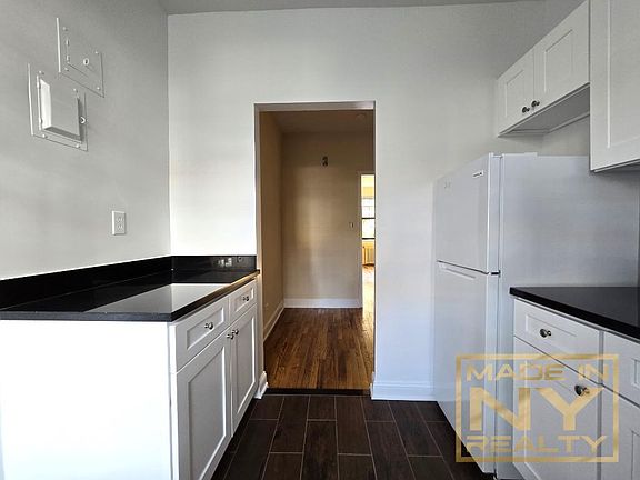3rd image of 5101 39th Ave APT Q11