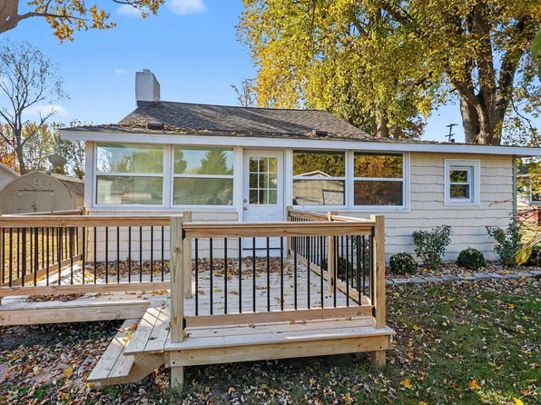 39 Spruce Ridge Rd, Bay City, MI 48706