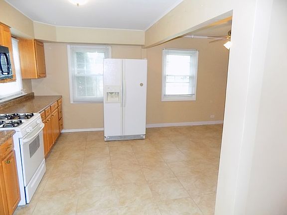 5th image of 840 N Roy Ave
