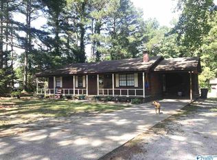 3273 Reeves Rd, Hokes Bluff, AL 35903