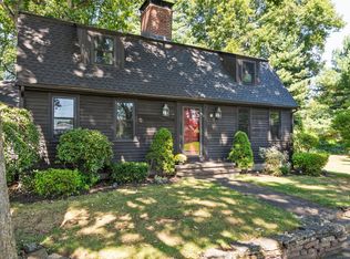 5 Robeth Ln, Wethersfield, CT 06109