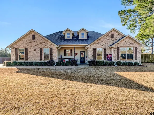 22522 Silver Maple Dr, Chandler, TX 75758