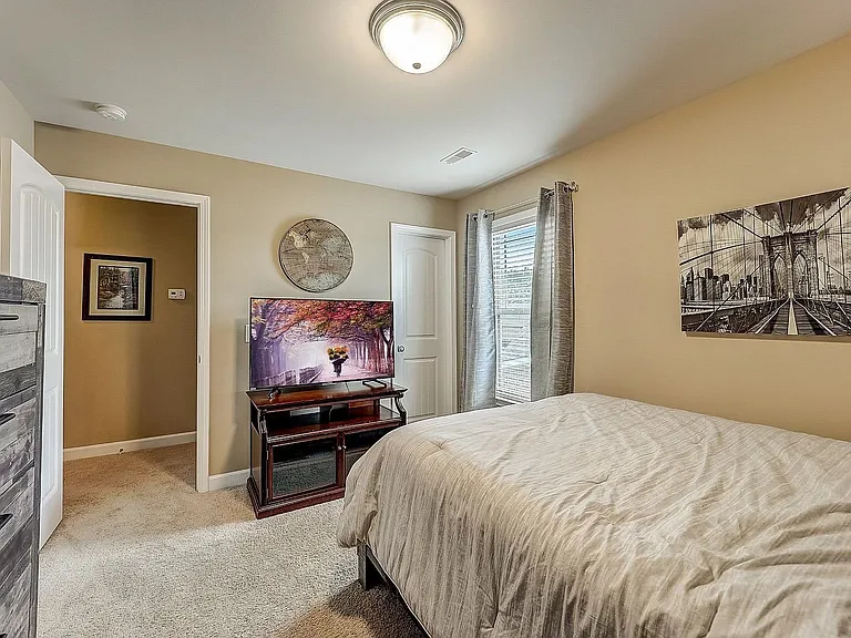 6040 Sanmar Dr — Photo 20