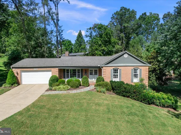 1804 Mason Hill Dr, Alexandria, VA 22307