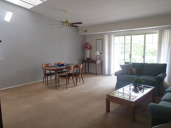 4th image of 2857 N Bay Dr #14