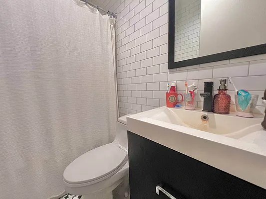 Rented by Doorway NYC, LLC | media 17