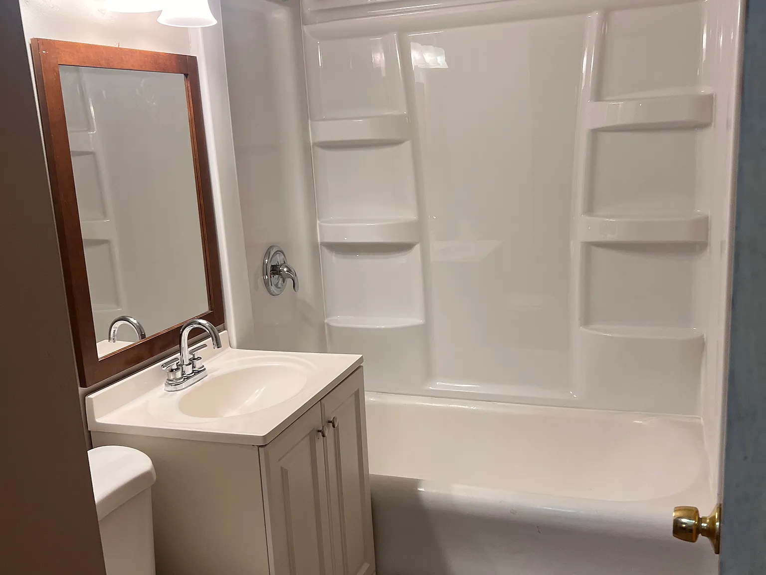2 bed, 1100 sqft, $1,050 — Photo 1