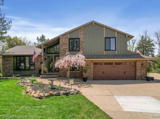 5105 Beachwood Ct, Commerce Township, MI