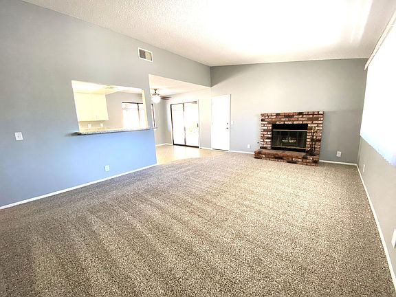 4th image of 40030 172nd St E