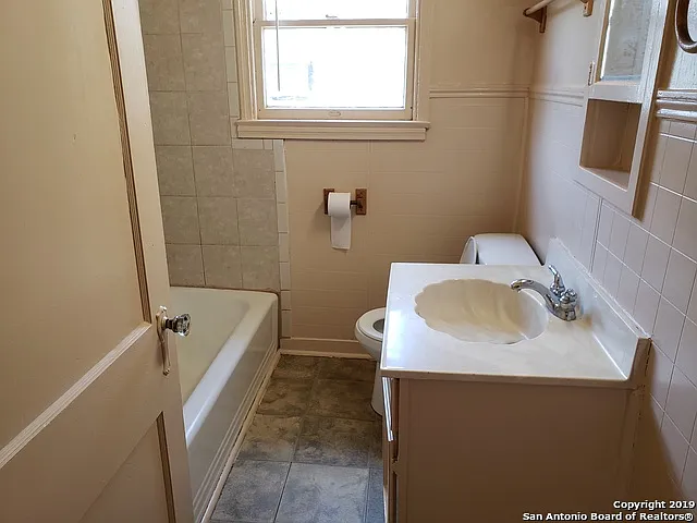 405 N Park Blvd — Photo 10