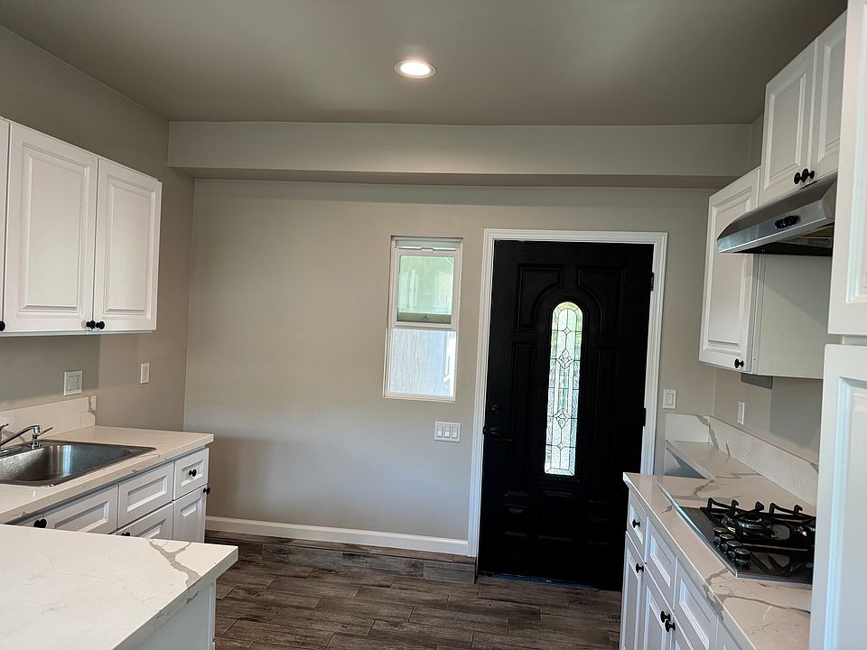 1st image of 2031 S Gaffey St #3