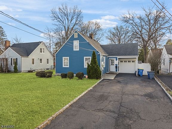 3rd image of 335 Glendale Rd