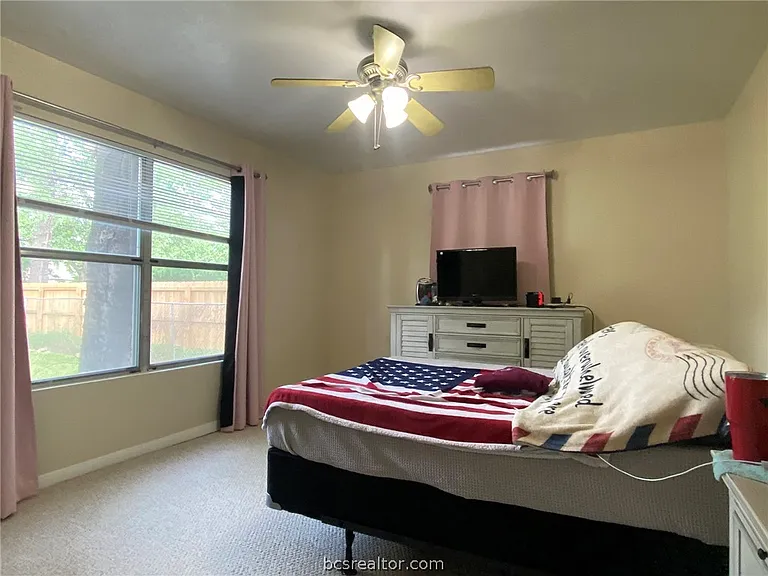1203 Foster Ave — Photo 8