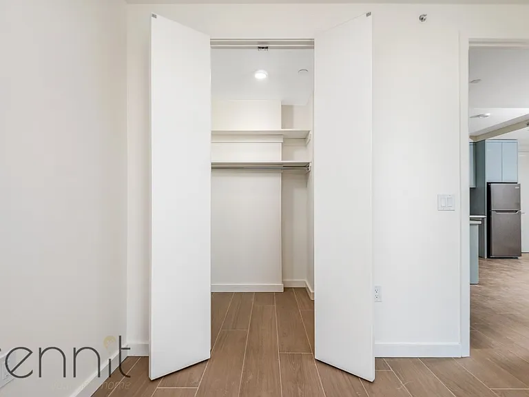 33 Little Nassau St #901 — Photo 5