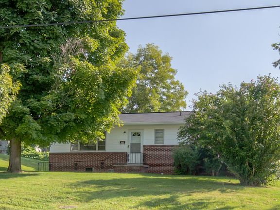 2nd image of 604 N Hasson St