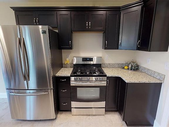 5th image of 8370 Evelyn Dr