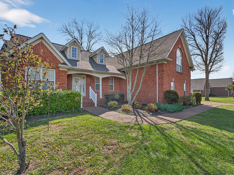1st image of 105 Stonefield Dr