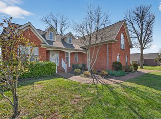 105 Stonefield Dr, Mount Juliet, TN 37122