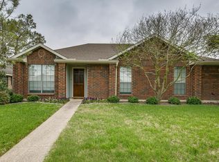 2017 Silversprings Dr, Mesquite, TX 75181