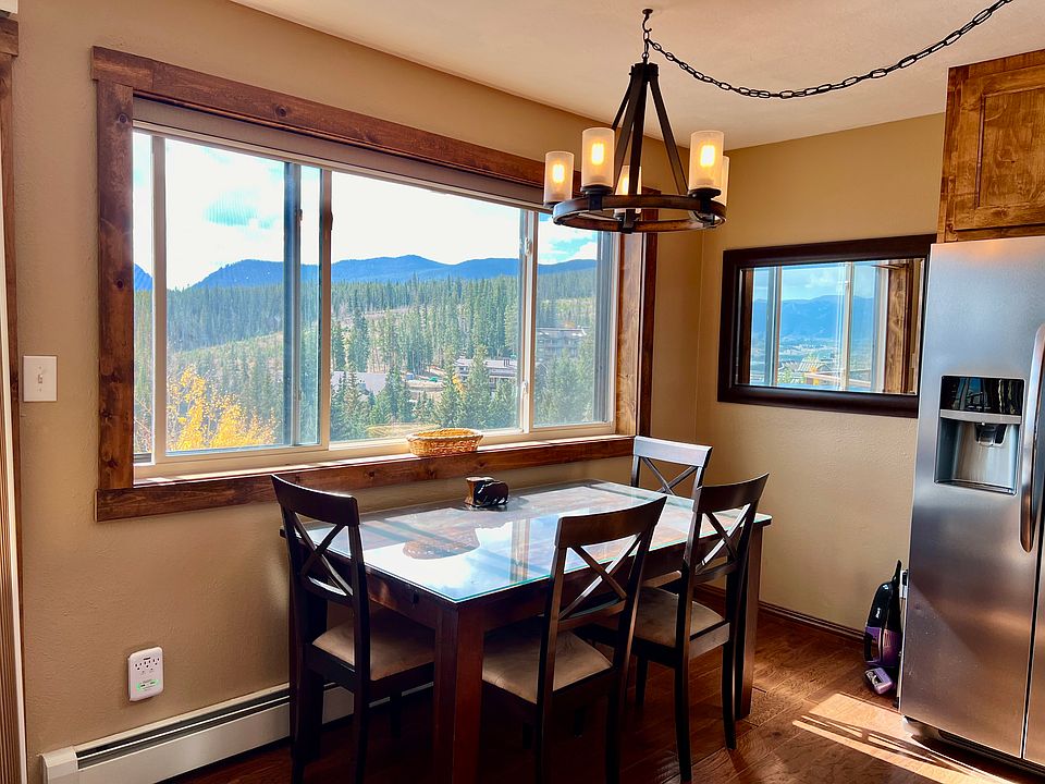 Dining room table with view in fall