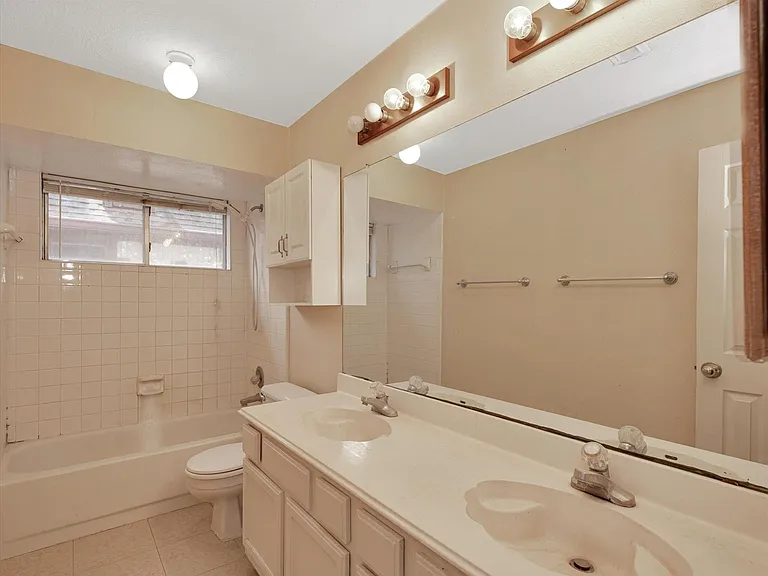 16423 Ash Point Ln — Photo 40