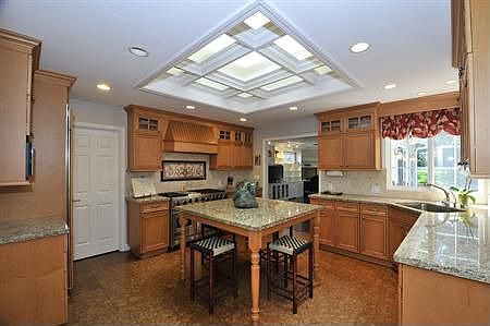 2nd image of 14490 Oak Pl